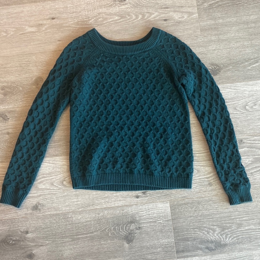 Old Navy cable knit sweater